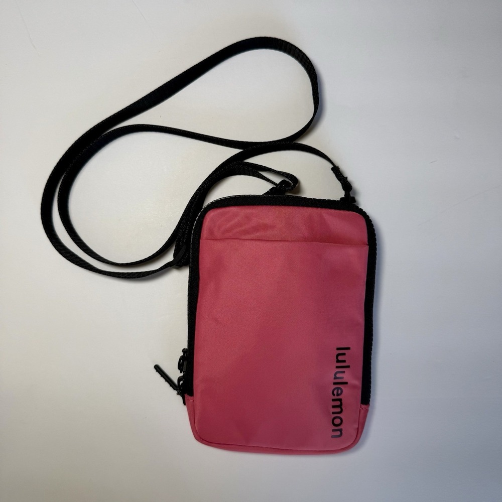 Lululemon Easy Access Crossbody Bag Guava Pink Festival Travel Pouch Adjustable